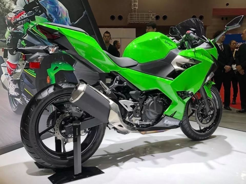 2018年全新小忍者Ninja250发布,外观与ninja40