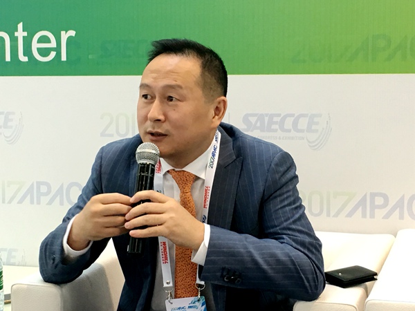 佛吉亚(中国)投资有限公司副总裁、首席技术官 王琼 佛吉亚(中国)投资有限公司副总裁、首席技术官 王琼