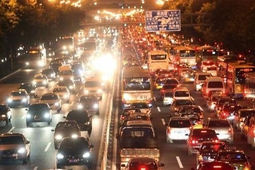 年轻又稳重、顾家事业控？一辆车究竟能满足多少人的迥异需求