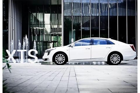 曾经最优雅的美系豪华大轿车，“换脸”后能干掉5系、E级吗？