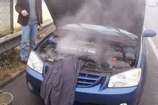 老司机压箱秘籍！汽车4个常见故障的快速解决办法