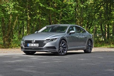 同门相残大众最狠！一台B级车比保时捷还好看，奥迪还能卖吗？