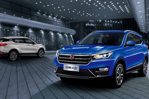 落地只要8万！年底入手最划算的三款SUV，五年保养不花钱