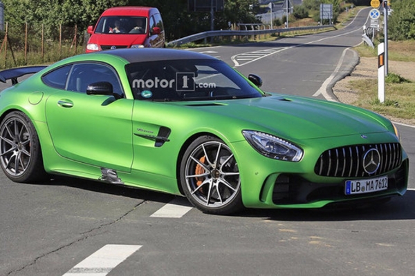 梅赛德斯-AMG GT4 量产版无伪谍照曝光