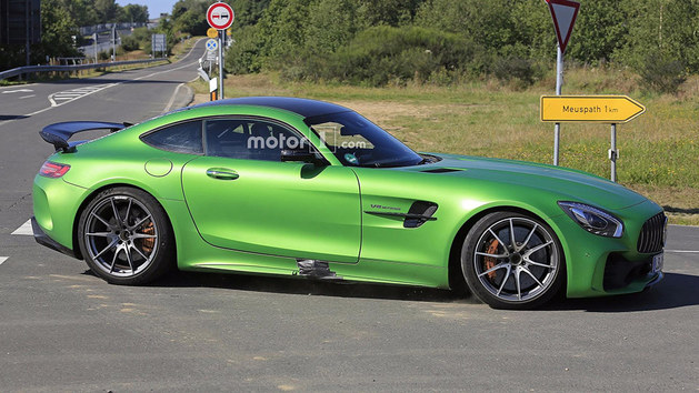 梅赛德斯-AMG GT4 量产版无伪谍照曝光