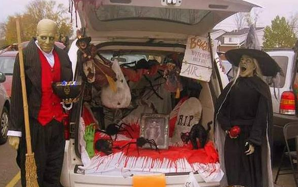 国外的汽车都化妆成这样过万圣节