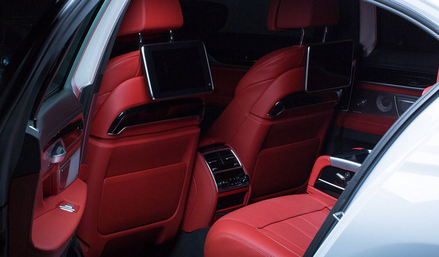 宝马740e亮相 配备M Performance套件