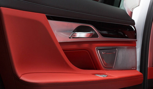 宝马740e亮相 配备M Performance套件