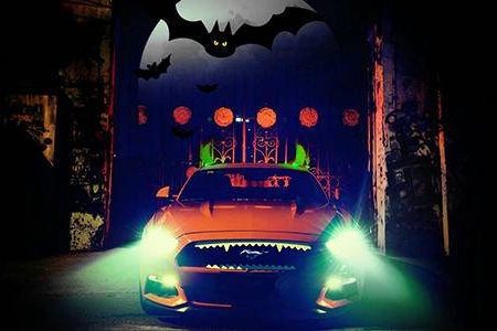 太吓人啦，国外的汽车都化妆成这样过万圣节