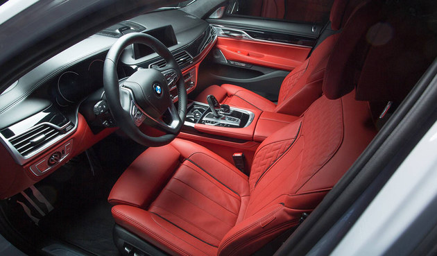 宝马740e亮相 配备M Performance套件