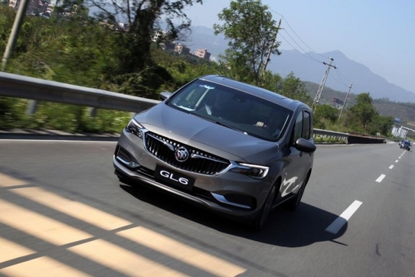 宋楠：家用MPV新标杆 试驾别克GL6