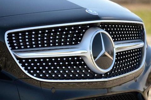 E级的亲儿子却是S级底盘，入门的豪华轿跑界，它依旧无敌