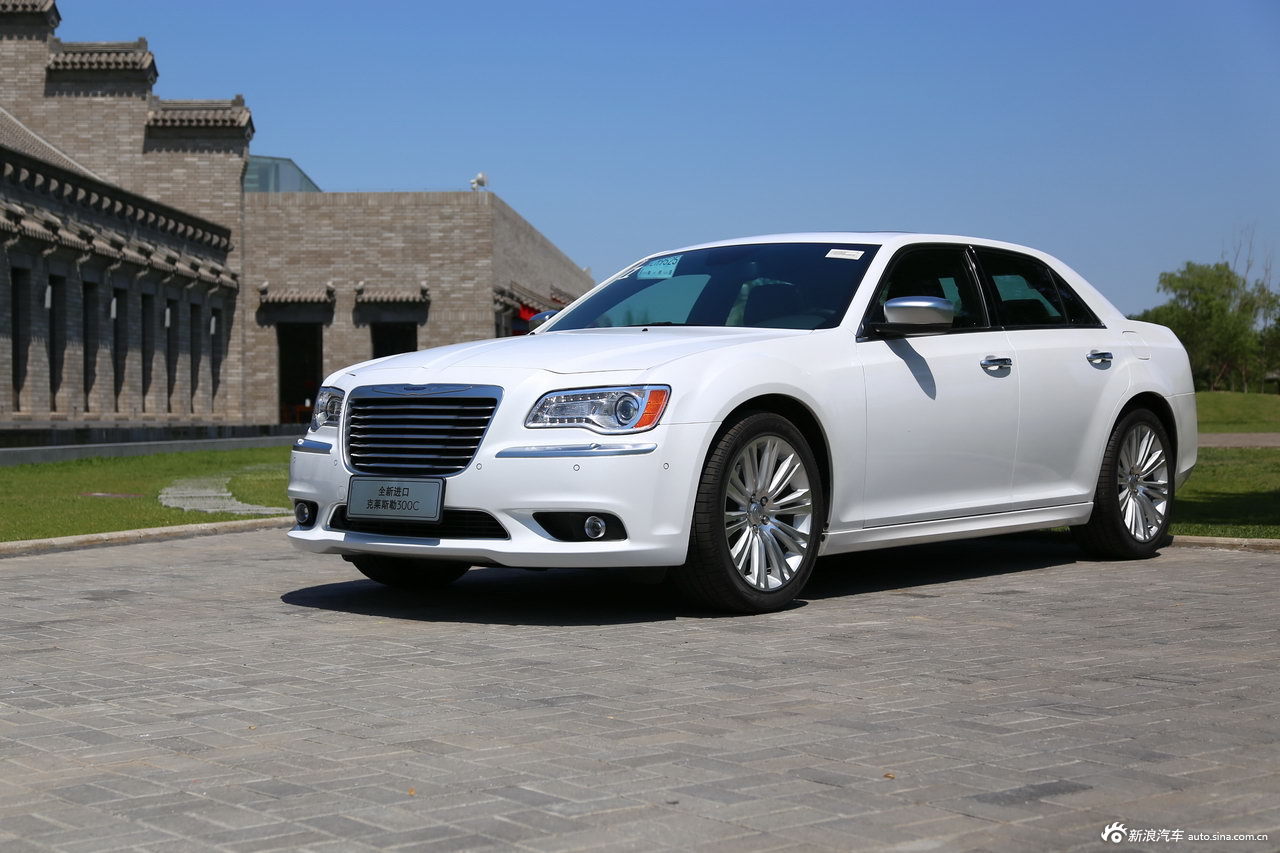 2016款雷克萨斯GS对比2016款300C 到底该选谁？