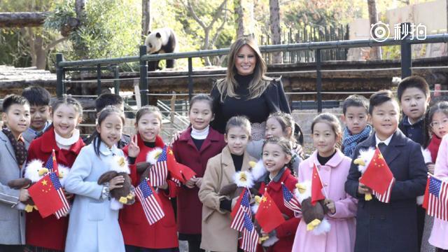 美国第一夫人参观熊猫馆 欣赏中国小朋友合唱节目