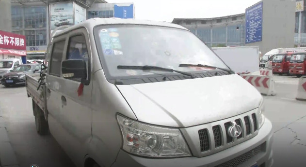 子挂靠公司三年 现在期满他却拿不回自己的车