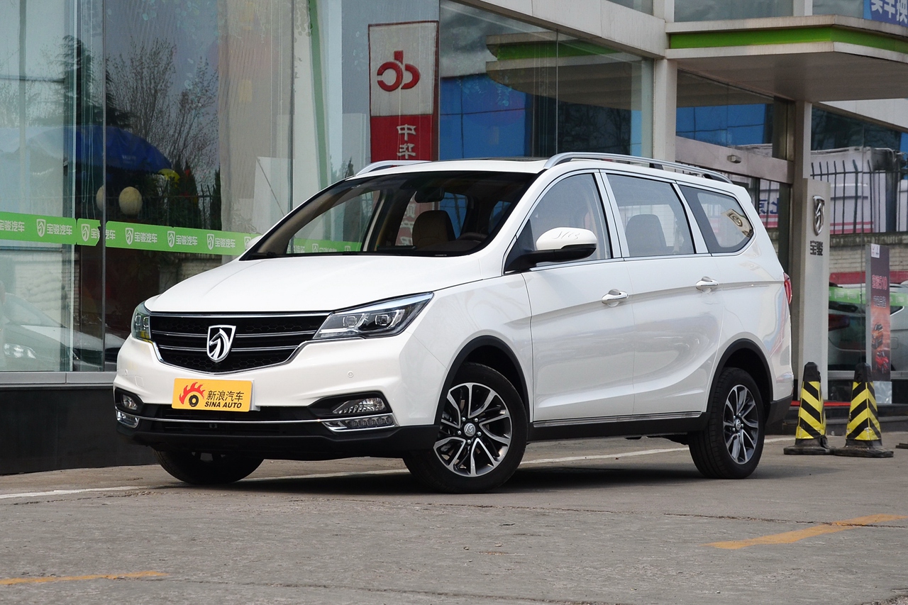 2017款宝骏730对比2017款比亚迪宋MAX 哪款更舒适？