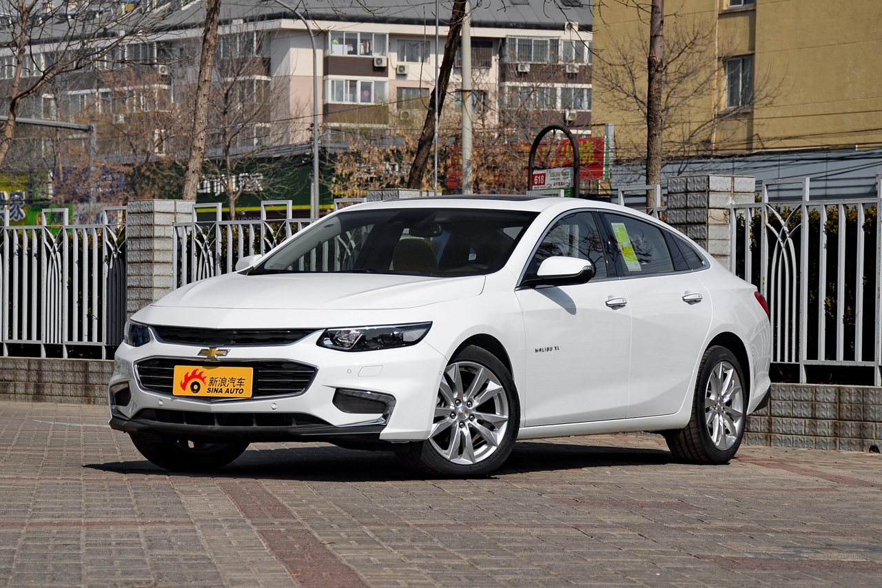 哪款动力出众 新款天籁 PK 新款迈锐宝XL