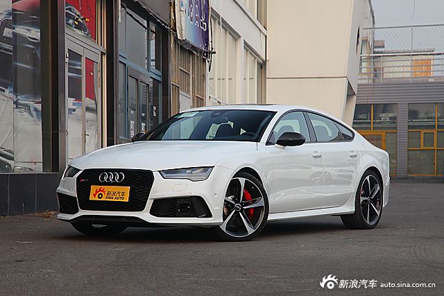 新款奥迪RS7终于到达4S店 近距离看它到底长啥样