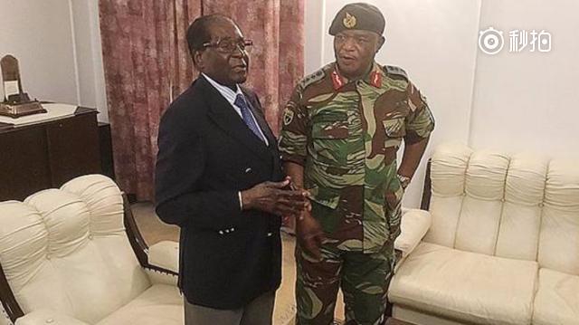 穆加贝与军方会面 坚持自己为合法总统