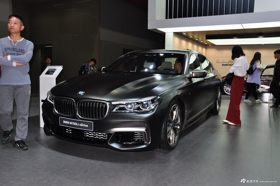 以BMW M760Li xDrive为例价格调整60，000人民币