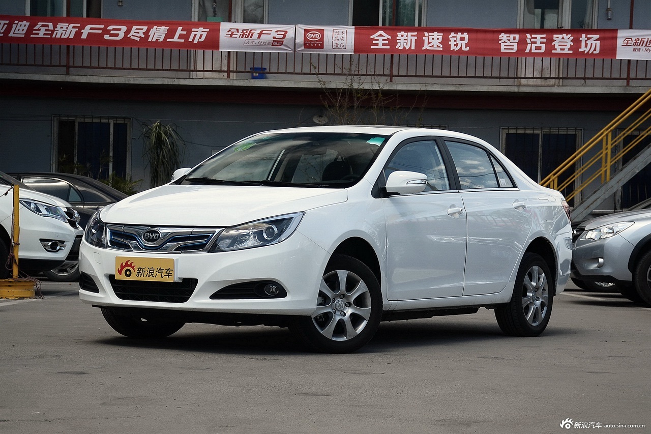 哪款动力出众 新款比亚迪秦 PK 新款比亚迪e5