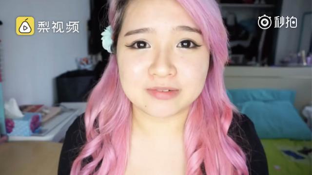 【网红博主回忆幼年遭猥亵，哽咽失语：他把手伸进我的衣服】油管博主...