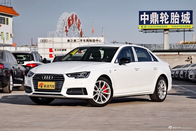 2018款奥迪A4L 2.0T自动30周年年型45 TFSI quattro个性运动版