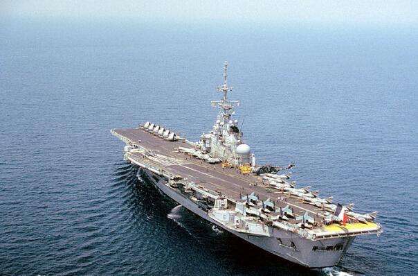 世界最新十大航母排行榜出炉,其中杀出