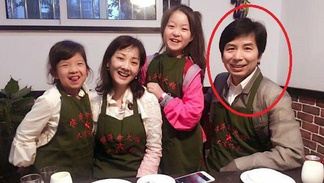 牛莉隐藏21年丈夫曝光，退伍经商身价不菲，网友：长相欣赏不了