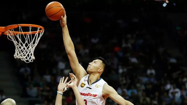 中国男篮历史5大巨星排名,易建联排第4,第1没