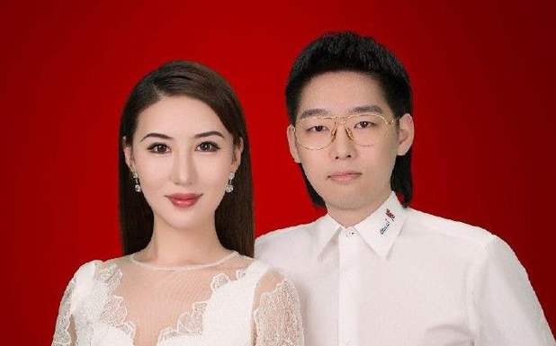 红花会弹壳宣布结婚喜讯 晒与妻子合照幸福甜蜜