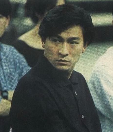 悲痛的记忆：1993年黄家驹葬礼照片