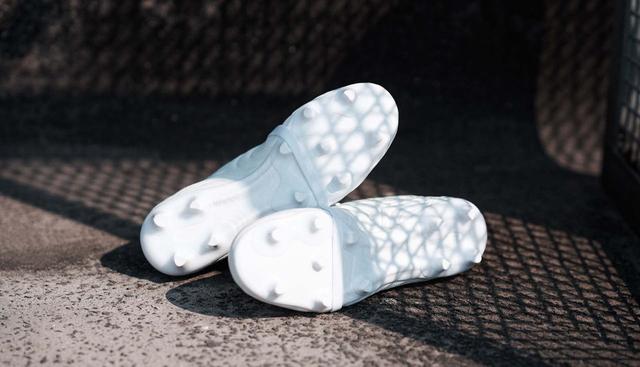 清爽宜人!近观Adidas Copa Gloro 19 “Virtuso Pack”足球鞋