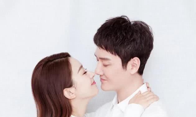 冯绍峰工作室辟谣,否认秒删1+1=4微博,网友:等