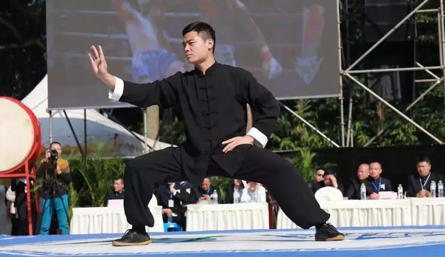 韩飞龙独特控制打法成为全世界研究对象：跟他打比赛有力气使不出