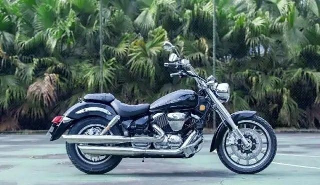 身高160,年龄48,轻骑GV250和力帆V16应该怎么选呢?