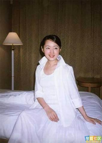 45岁的杨钰莹至今未婚原因,追忆与赖文峰的那段情