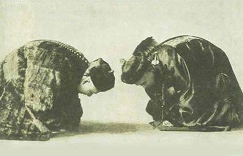 古代见什么人要三叩九拜，三叩九拜又哪些讲究？