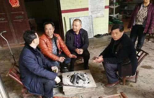 老王有钱 4Tcf-hrkkwef8847695.jpg