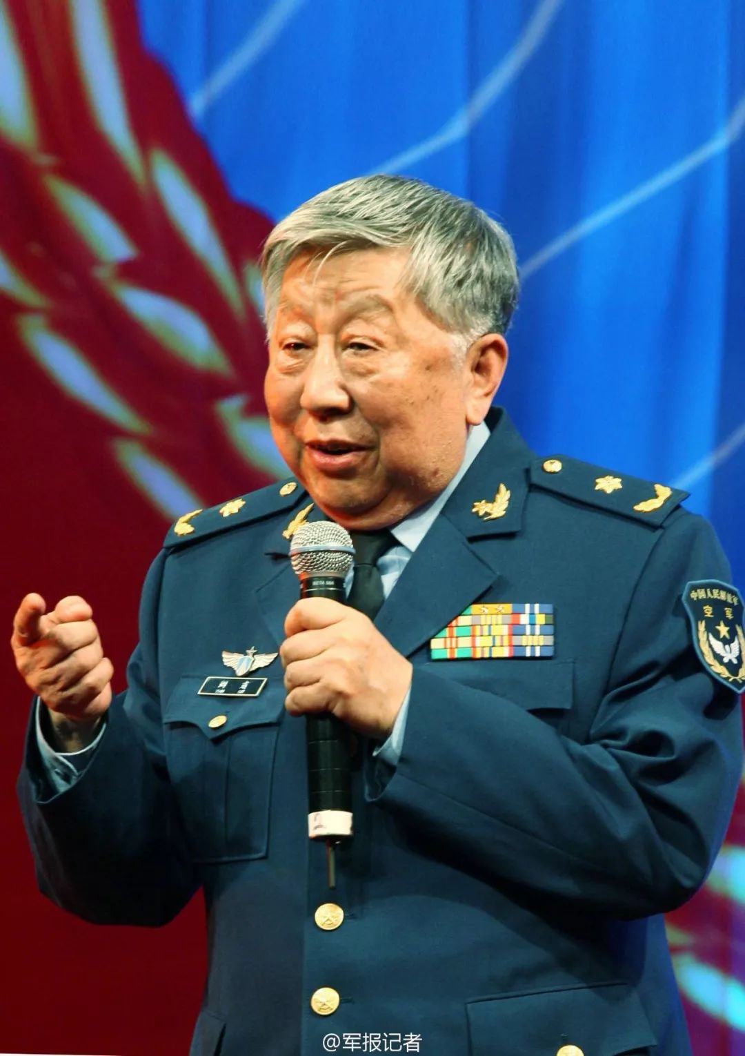 老艺术家死后妻女竟把儿子告上法庭,明星亲戚为遗产奇葩事干尽 老艺术家死后妻女竟把儿子告上法庭,明星亲戚为遗产奇葩事干尽