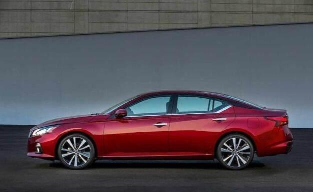 即将发售的新天籁，颜值不输凯美瑞，动力强过雅阁能火吗？