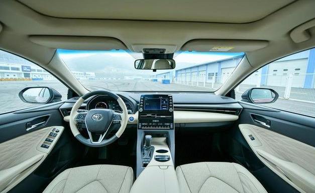 2019款丰田亚洲龙的最新消息,买不买丰田凯美瑞看完再决定也不迟