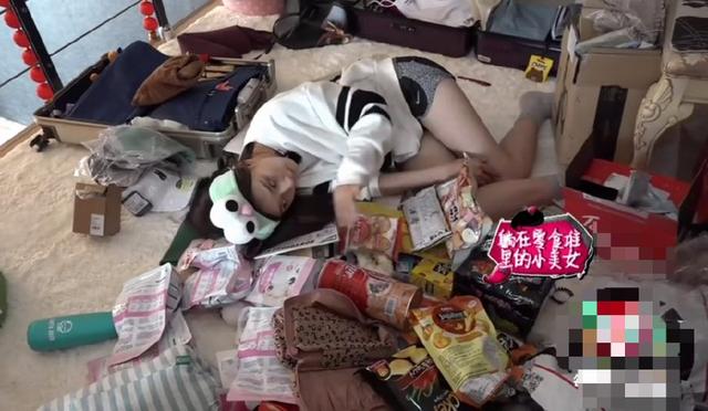 宋祖儿几天没回家,快递从客厅堆到家门口,买的东西好有意思