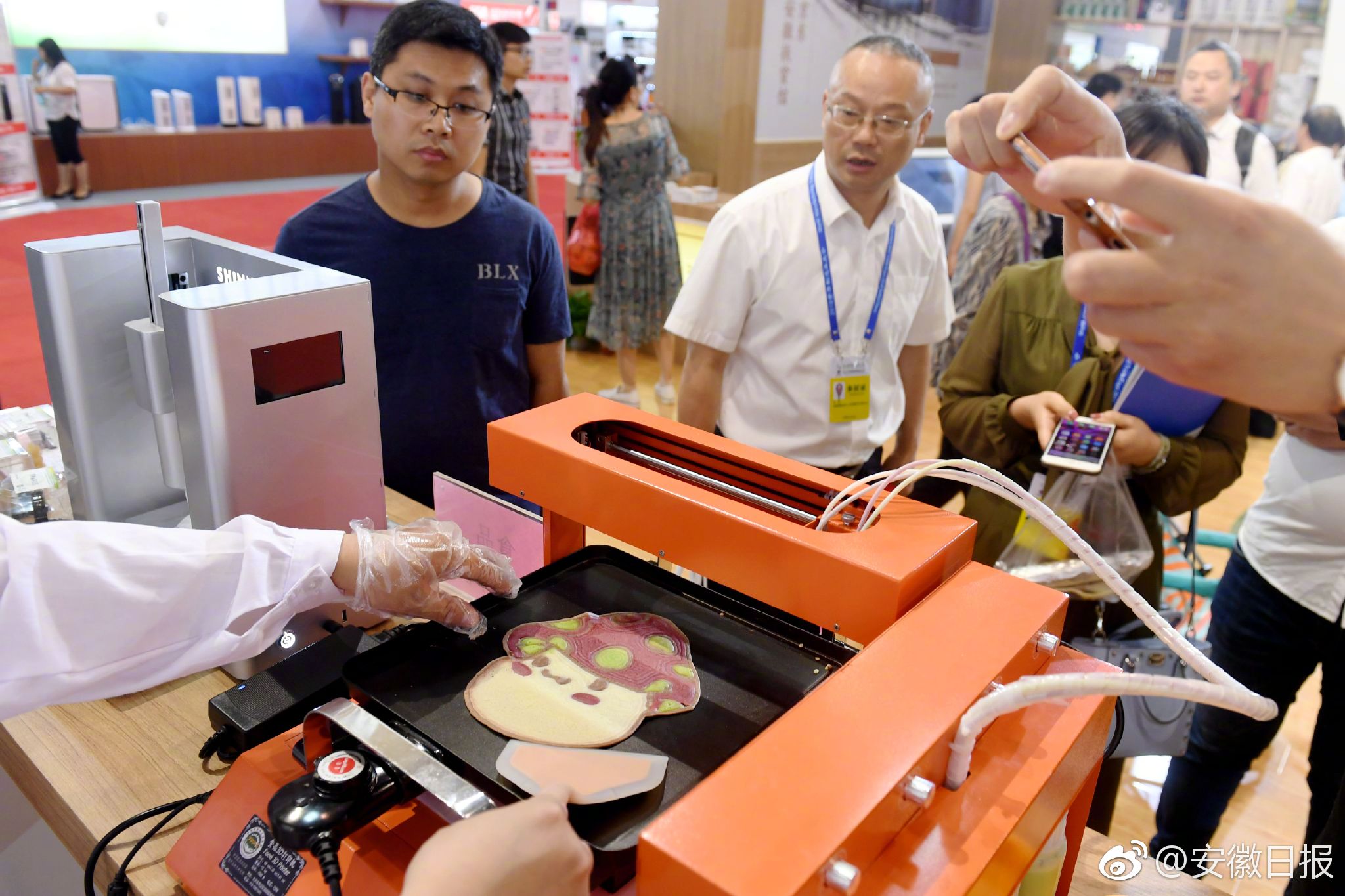 天花板装镜子什么梗浴室装把手