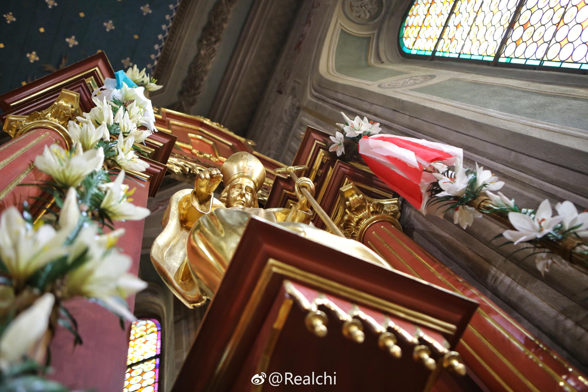 波蘭南部，散落著眾多的木質小教堂