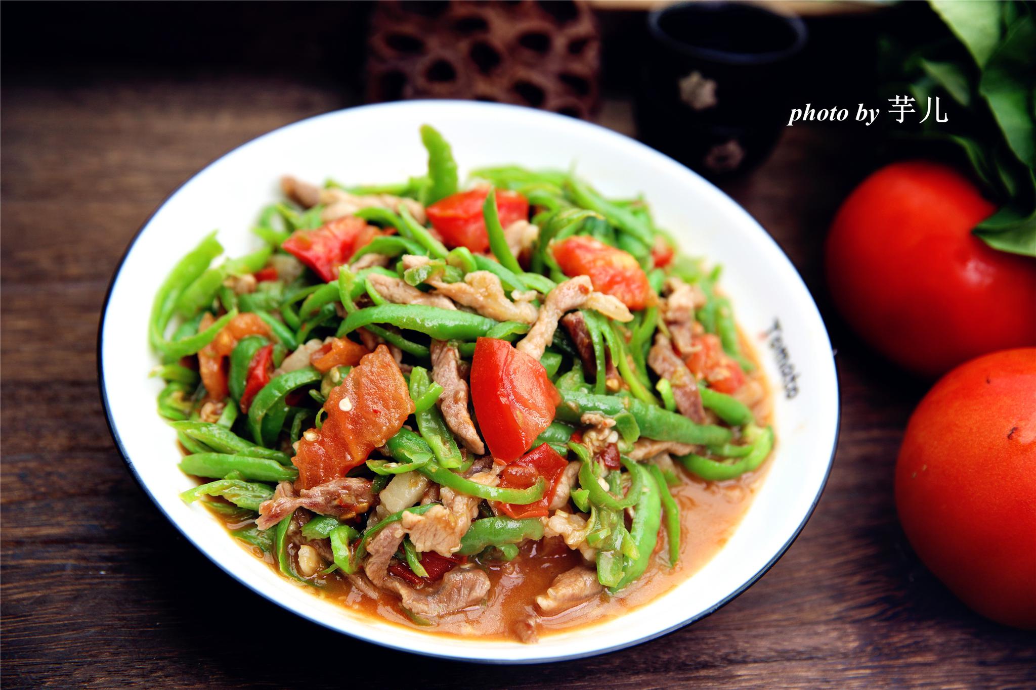 青椒肉丝加它炒,色鲜味美,开胃下饭,次次光盘!