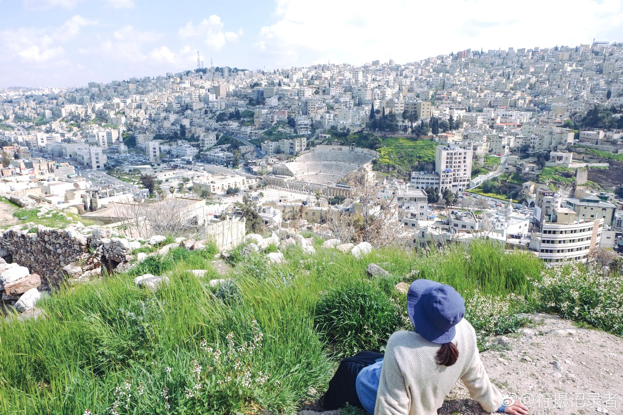 綠意盎然的約旦 滿眼都是舒服的藍天白云