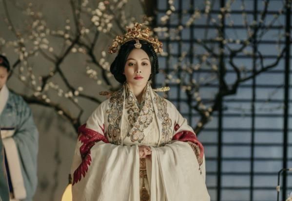伪兄妹养成古言文：重生回到小时候，疯狂抱哥哥大腿
