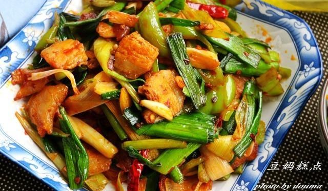 经典的回锅肉,记住6个小技巧,香辣不油腻,饭菜一扫光~