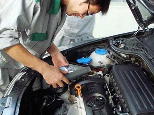 汽车保养只是换机油就完事了？这5点你不做，4S点偷着乐